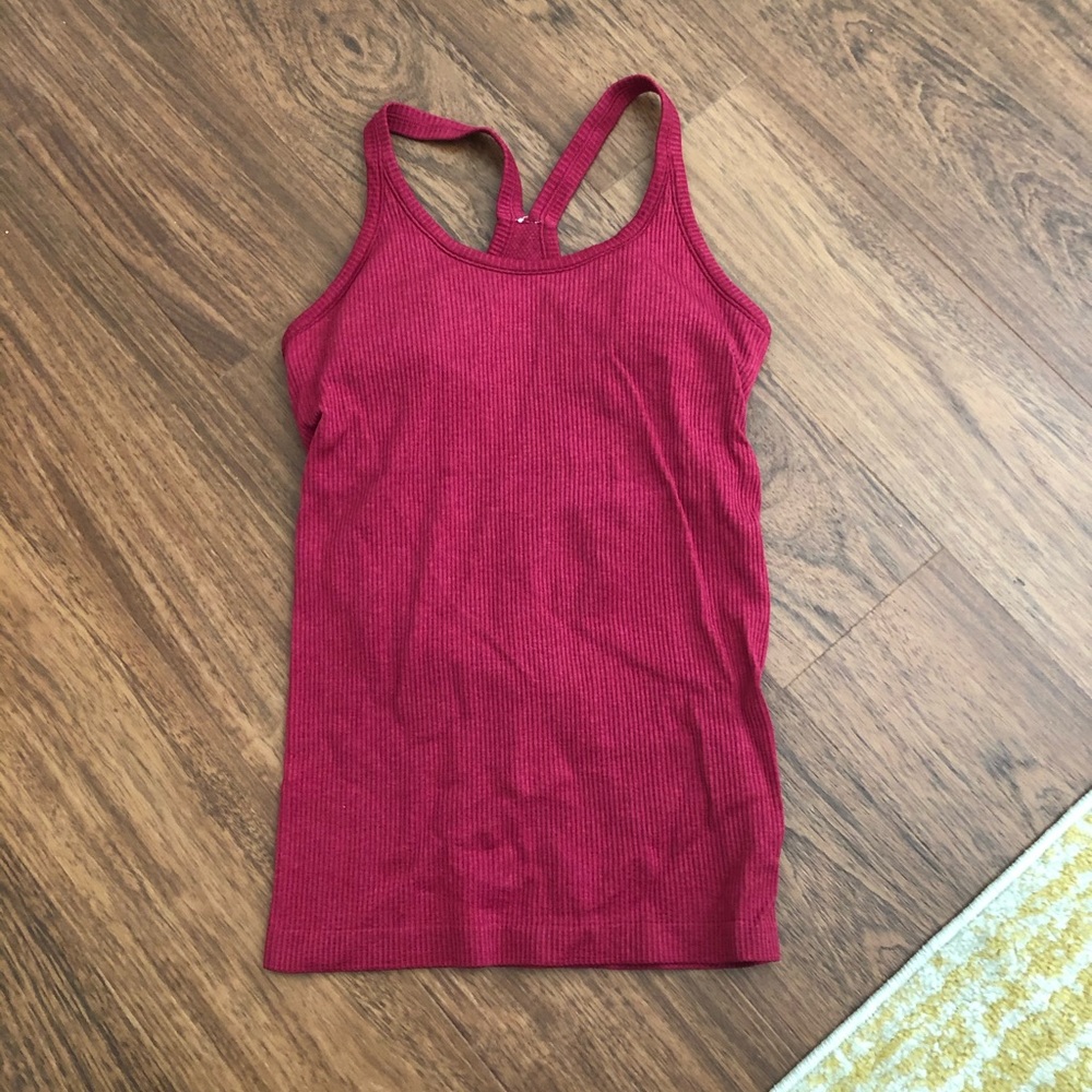 Lululemon Ebb to street tank